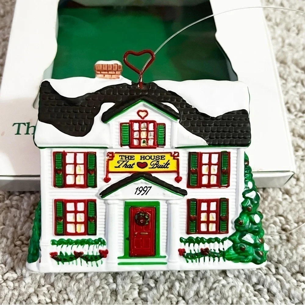 Dept 56 Ronald McDonald House Christmas Ornament The House That Love Built 1997